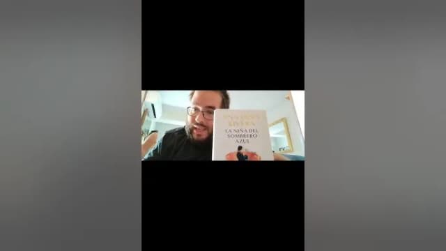 La niña del sombrero azul: trama, personajes y crítica de la novela