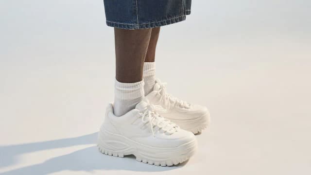 Bershka zapatos: encuentra los estilos más deseados y únicos
