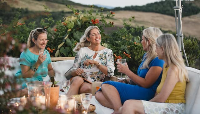Vestidos o conjuntos de fiesta: elige el mejor estilo para ti