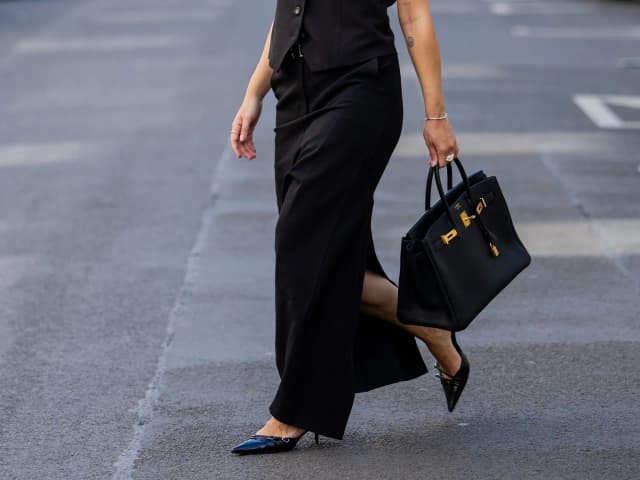 Falda tubo negra: Estilos y tendencias que no puedes perderte